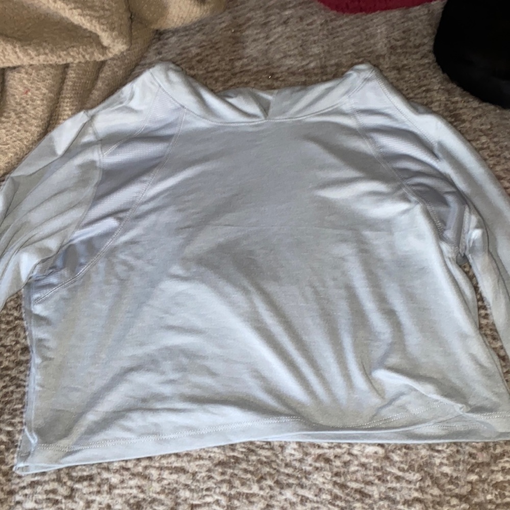 Long sleeve gray crop top sweater